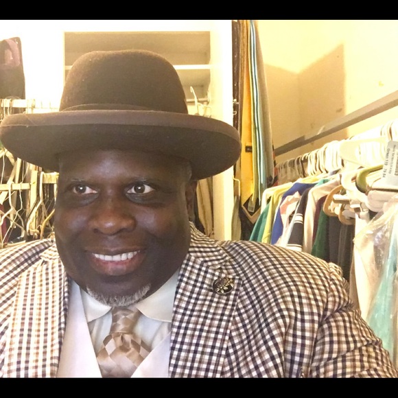 Meet your Posher, Myron - Picture 8 of 11